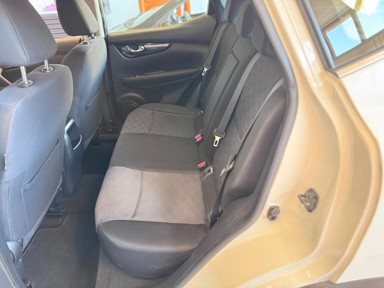 Nissan Qashqai 1.5 dCi Visia