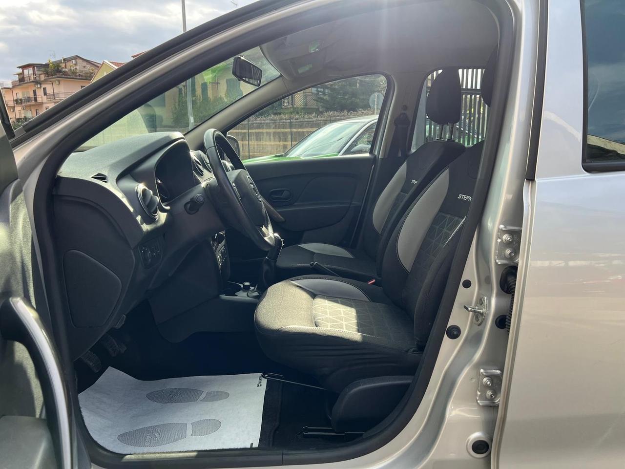 Dacia Sandero Stepway 0.9 tce Prestige 90cv Navi/Park/Bluetooth