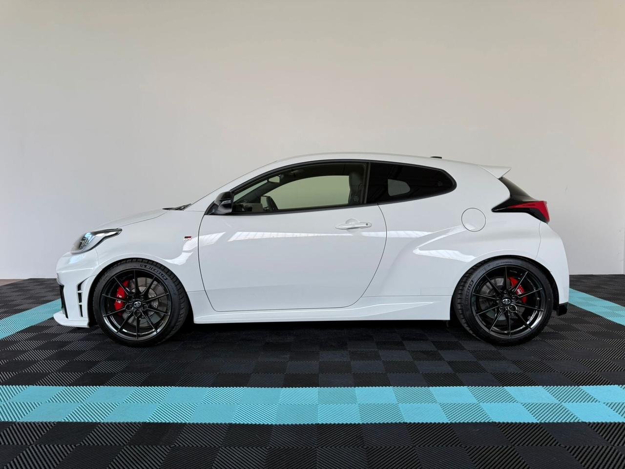 Toyota Yaris 1.6 Turbo GR Circuit DAT BBS TECH PACK