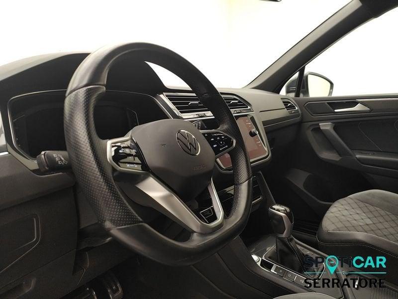 Volkswagen Tiguan II 2.0 tdi R-Line 150cv dsg