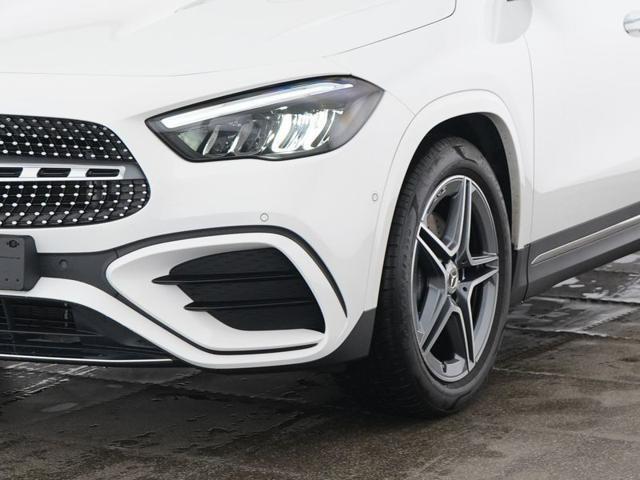 MERCEDES-BENZ GLA 180 Automatic AMG Line Premium