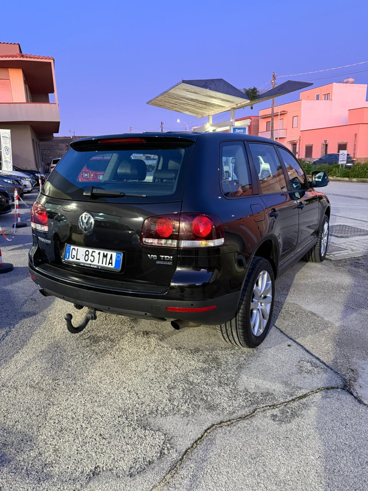 Volkswagen Touareg 3.0/240CV V6 TDI DPF tip. Executive