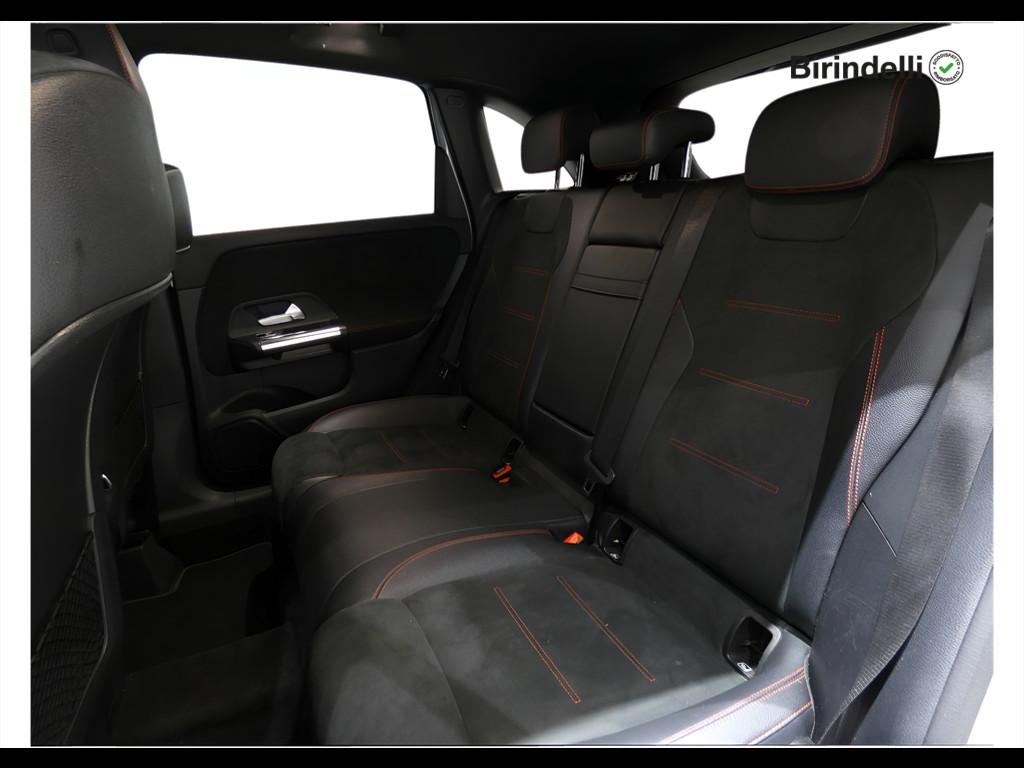 Mercedes-Benz Classe B (W247) - B 180 Automatic Premium