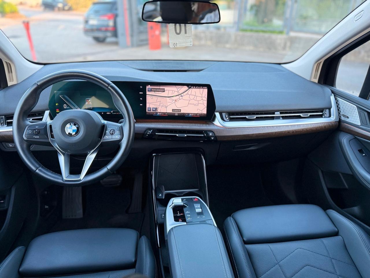 218d Active Tourer Luxury