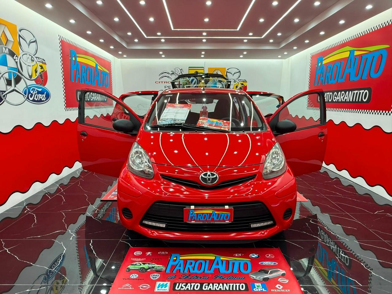 Toyota Aygo 1.0 68cv Connect - 2013