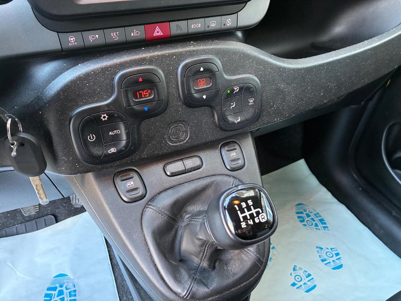 Fiat Panda 1.0 Hybrid City Cross 70cv