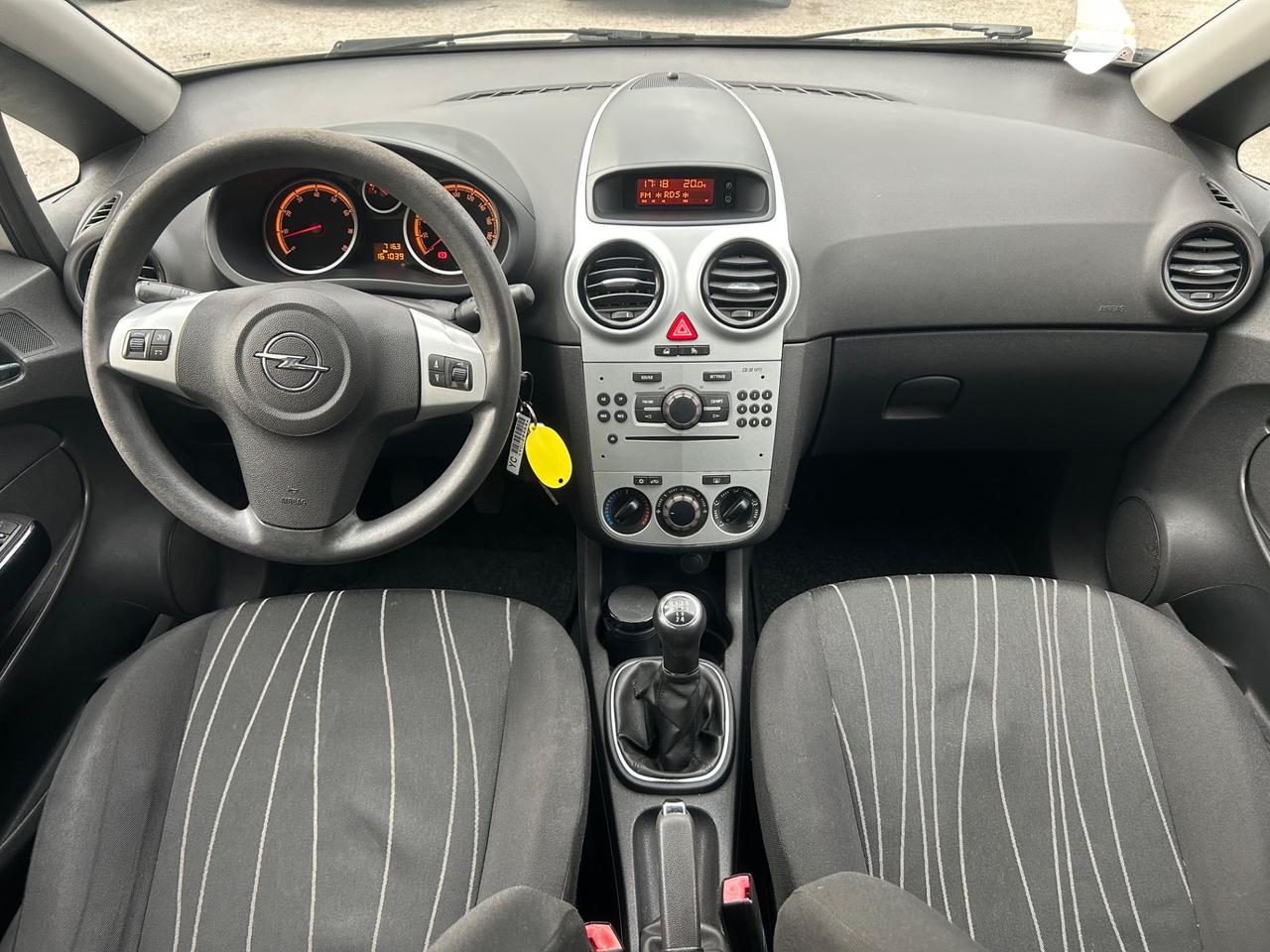Opel Corsa 1.2 5 porte Cosmo