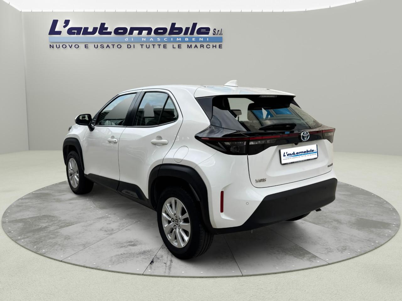 Toyota Yaris Cross 1.5h Business awd-i 116cv e-cvt NAVI