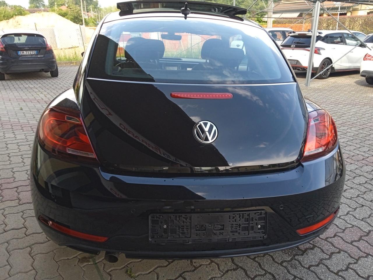 Volkswagen Maggiolino 1.2 TSI Design tetto apribile sens park x2 navy vol multifunzioni lim. di velocita' pronta consegna