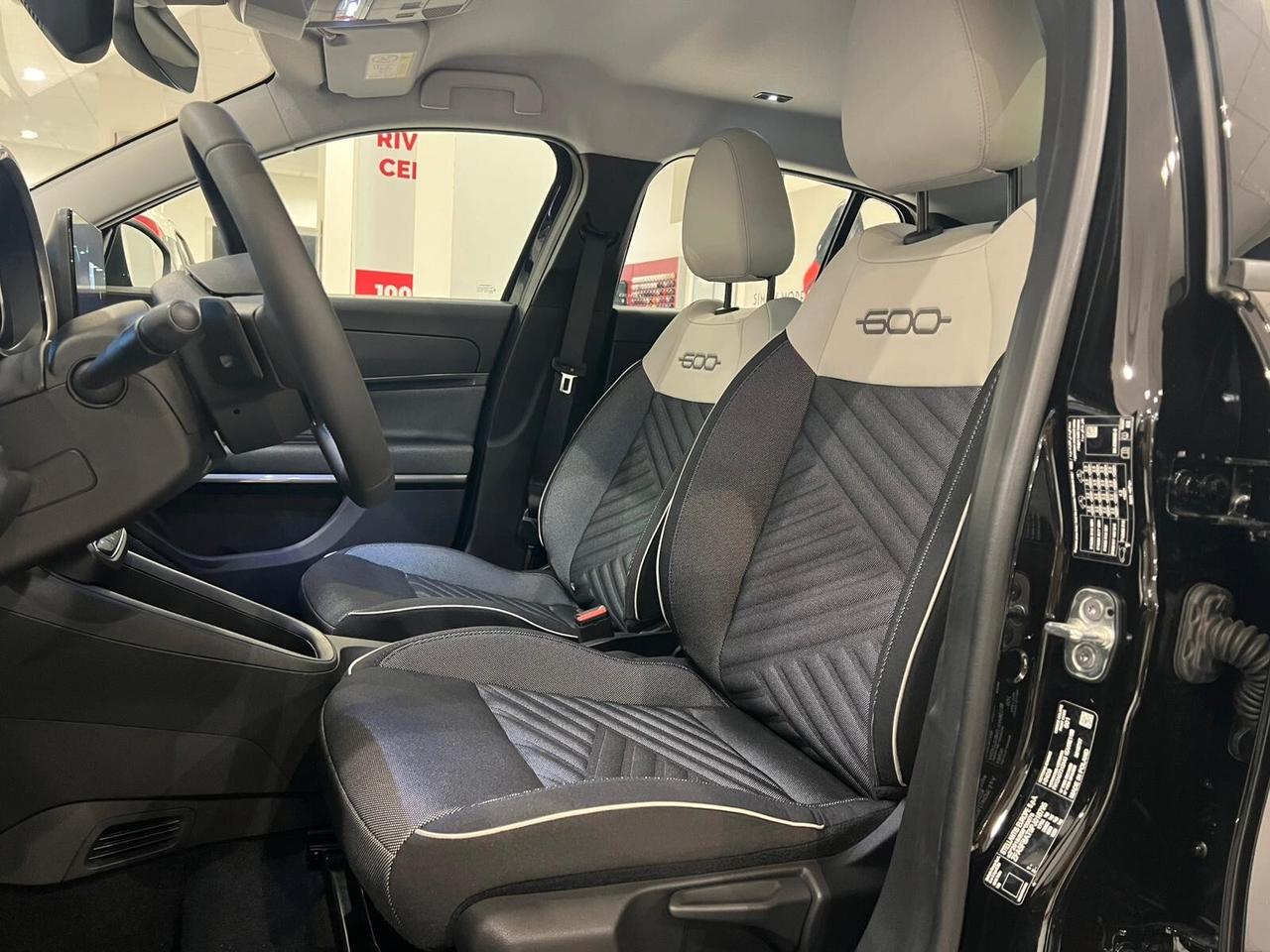 Fiat 600 Hybrid 100 CV DCT MHEV