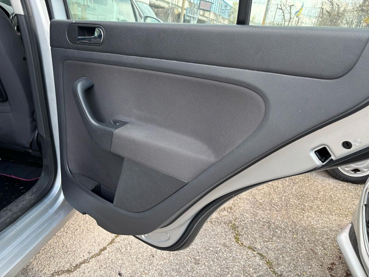 Volkswagen Golf Plus 1.6 16V FSI ok Neopatentati