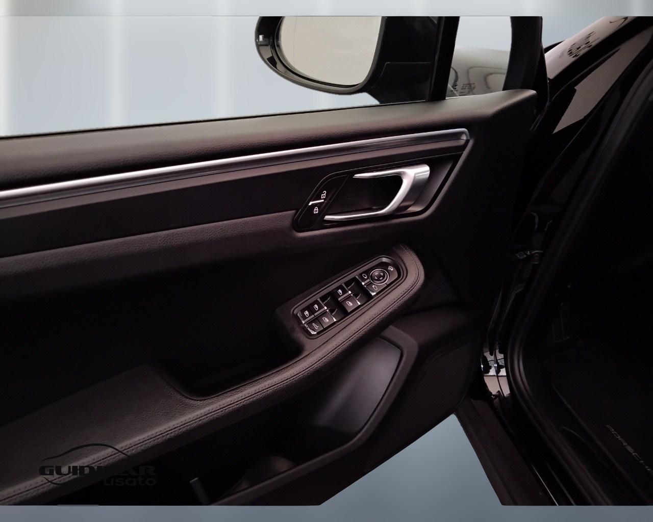 PORSCHE Macan I 2019 - Macan 2.0 245cv pdk
