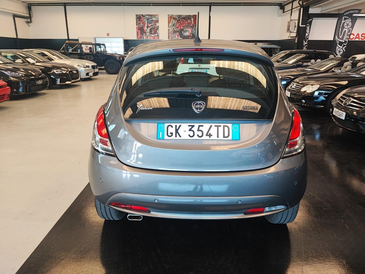 Lancia Ypsilon 1.0 FireFly 5 porte S&S Hybryd Gold