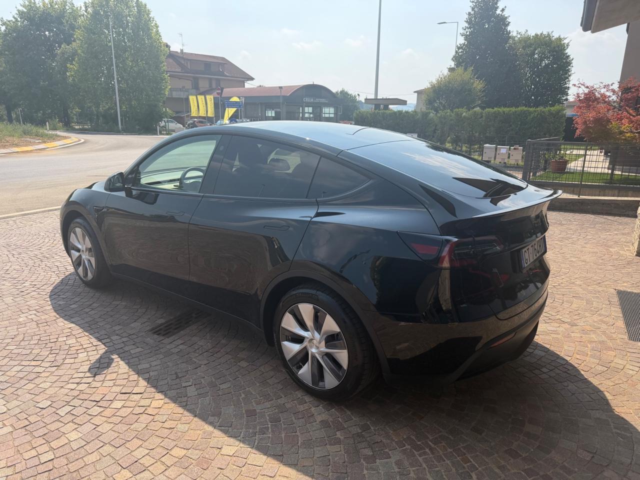 Tesla Model Y RWD