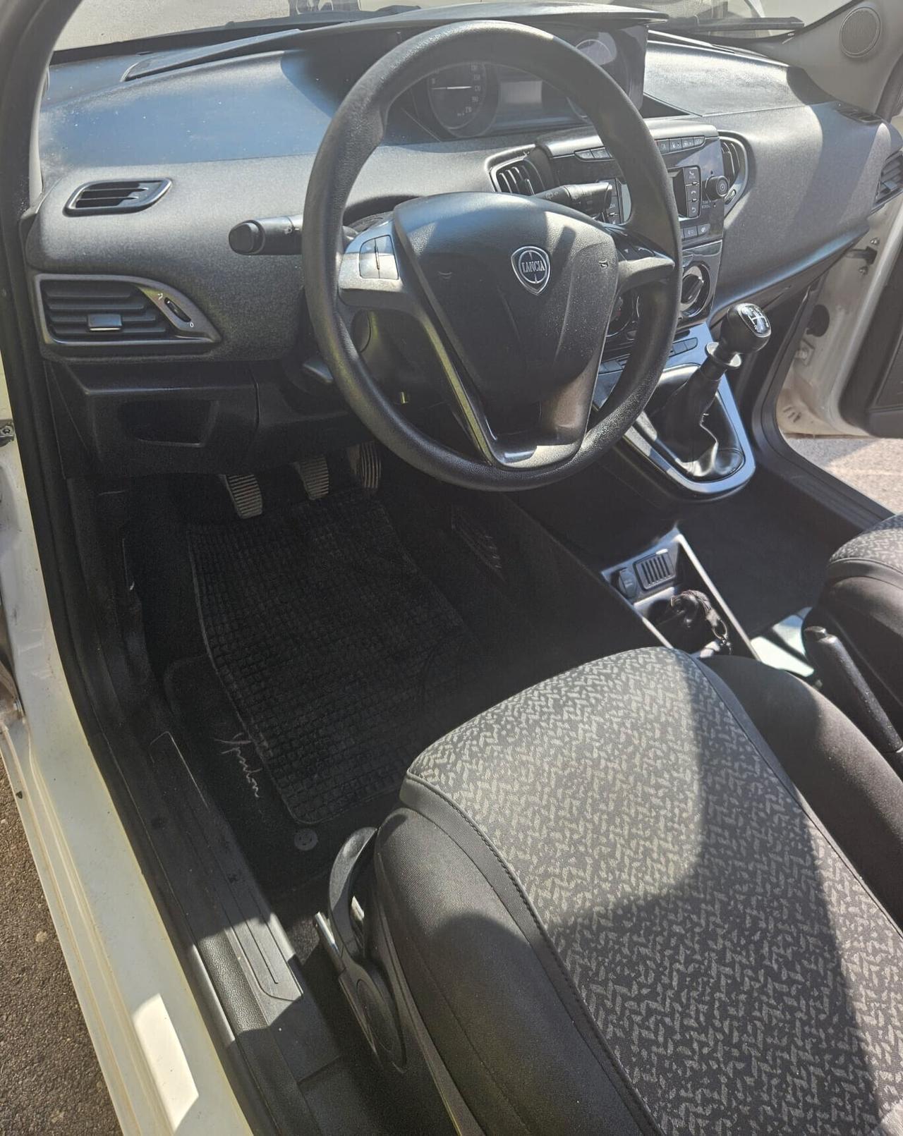Lancia Ypsilon 1.2 69 CV 5 porte GPL Ecochic Gold