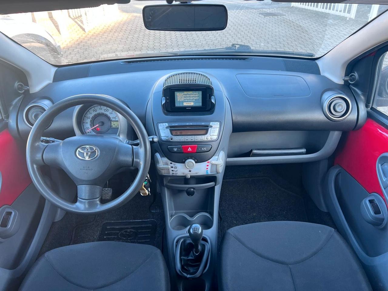Toyota Aygo 1.0 12V VVT-i 5 porte Deep Ocean Connect