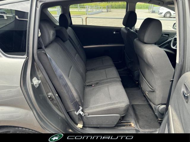 TOYOTA Corolla Verso 2.2 16V D-4D D-Cat