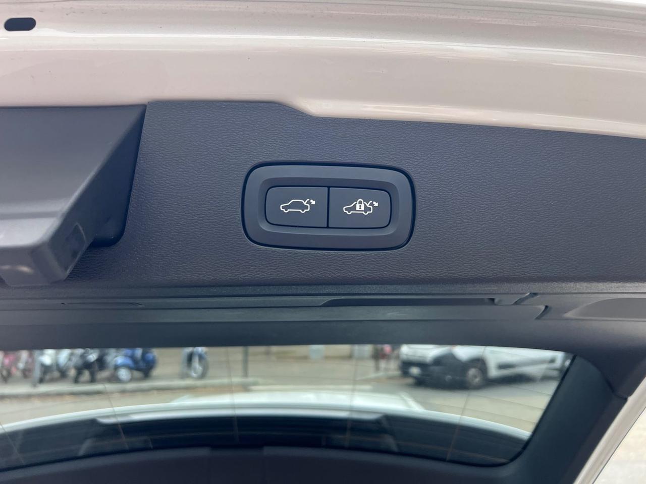 Volvo V60 Core 2.0 B4 MHEV #7114
