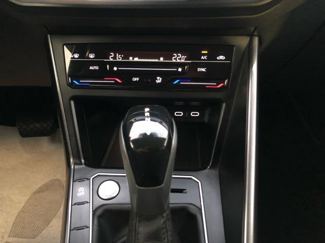 VOLKSWAGEN Polo 1.0 TSI DSG Style OK NEOPATENTATI