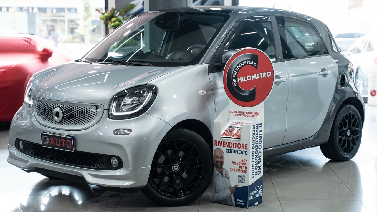 Smart ForFour 0.9 90 CV SUPERPASSION TWINAMIC 16" LED NAVI FULL OPTIONAL