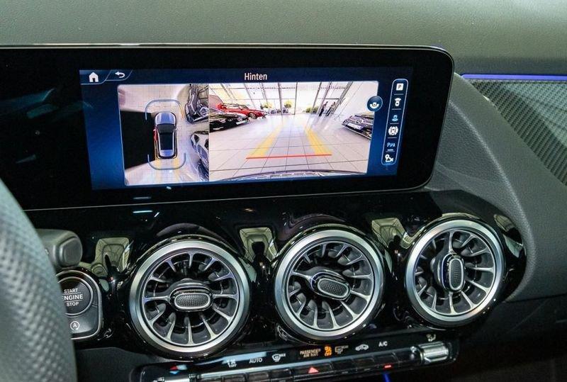 Mercedes-Benz GLA GLA 180 Automatic AMG Line Camera 360° Distronic Multibeam Led 19"