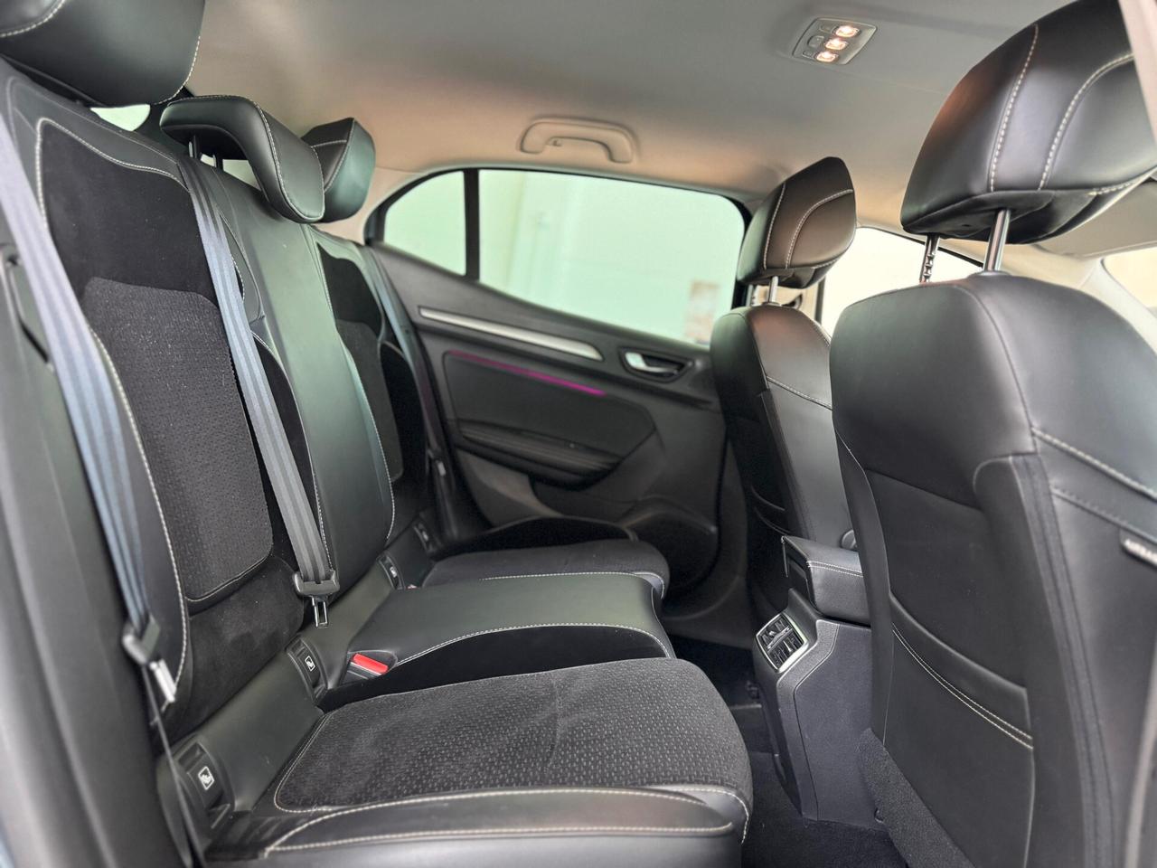 Renault Megane Mégane dCi 8V 110 CV EDC Energy Bose