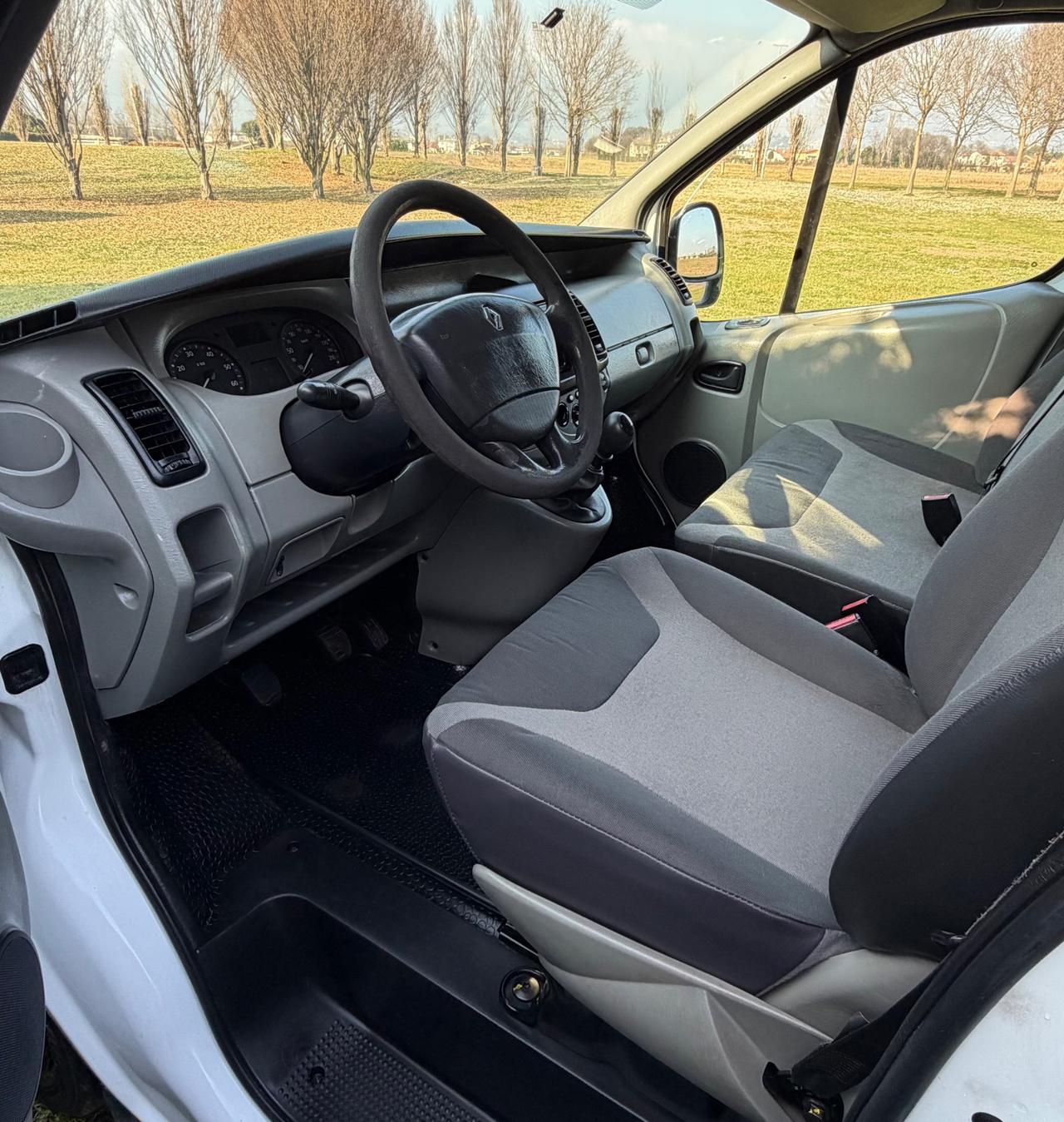 RENAULT TRAFIC 2.0 CTDi 115CV 6 MARCE CLIMA BIANCO