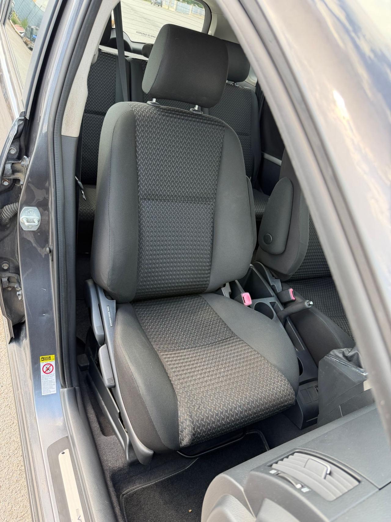 Toyota Corolla Verso D-4D Sol