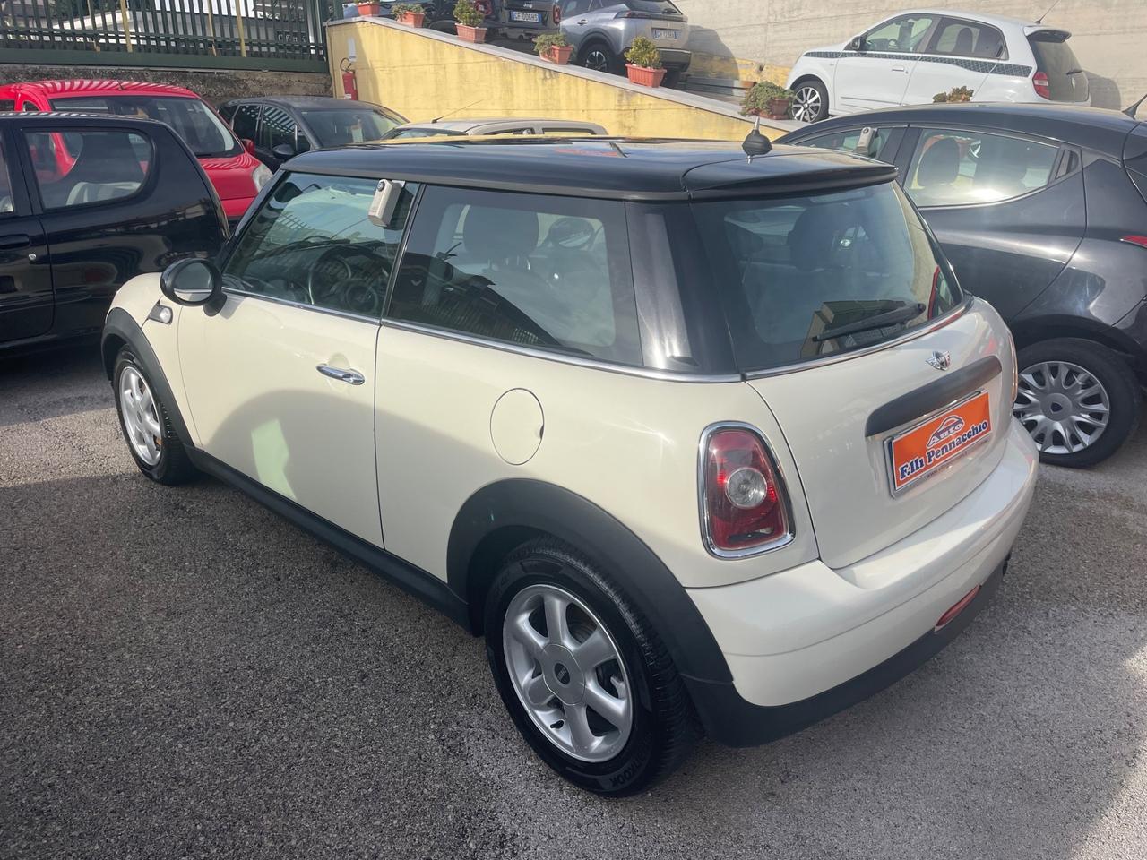 MINI COOPER 1.4 GPL 75 (CV) 2010