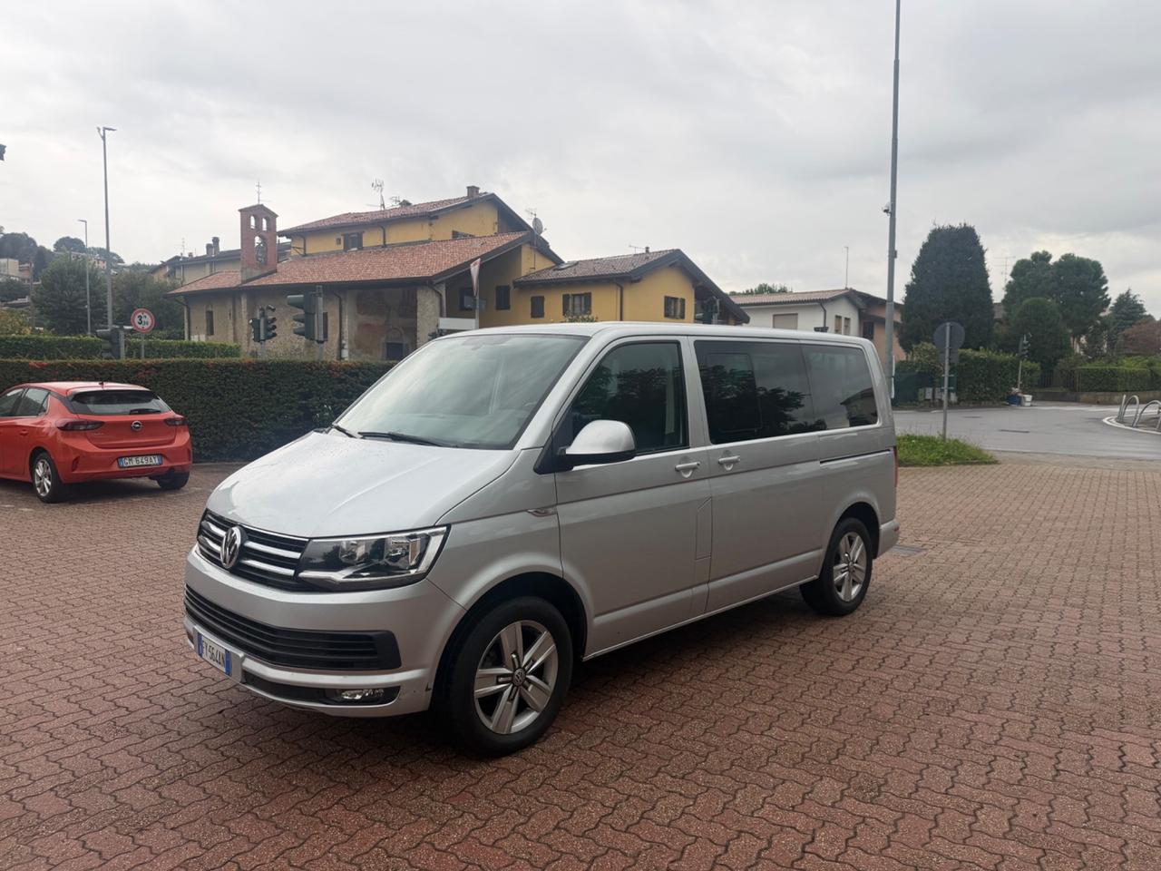 Volkswagen Caravelle 2.0 TDI 150CV DSG