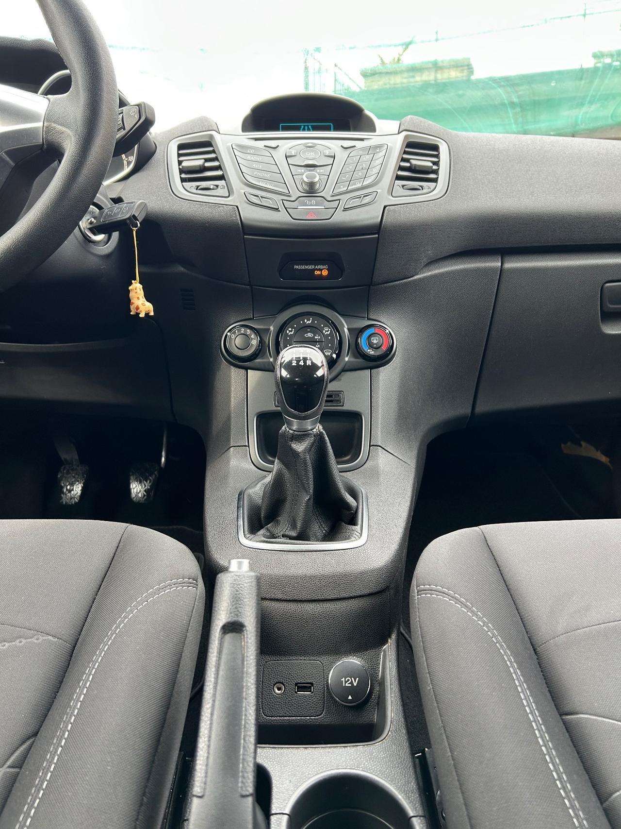 Ford Fiesta 2015 80cv NEOPATENTATI