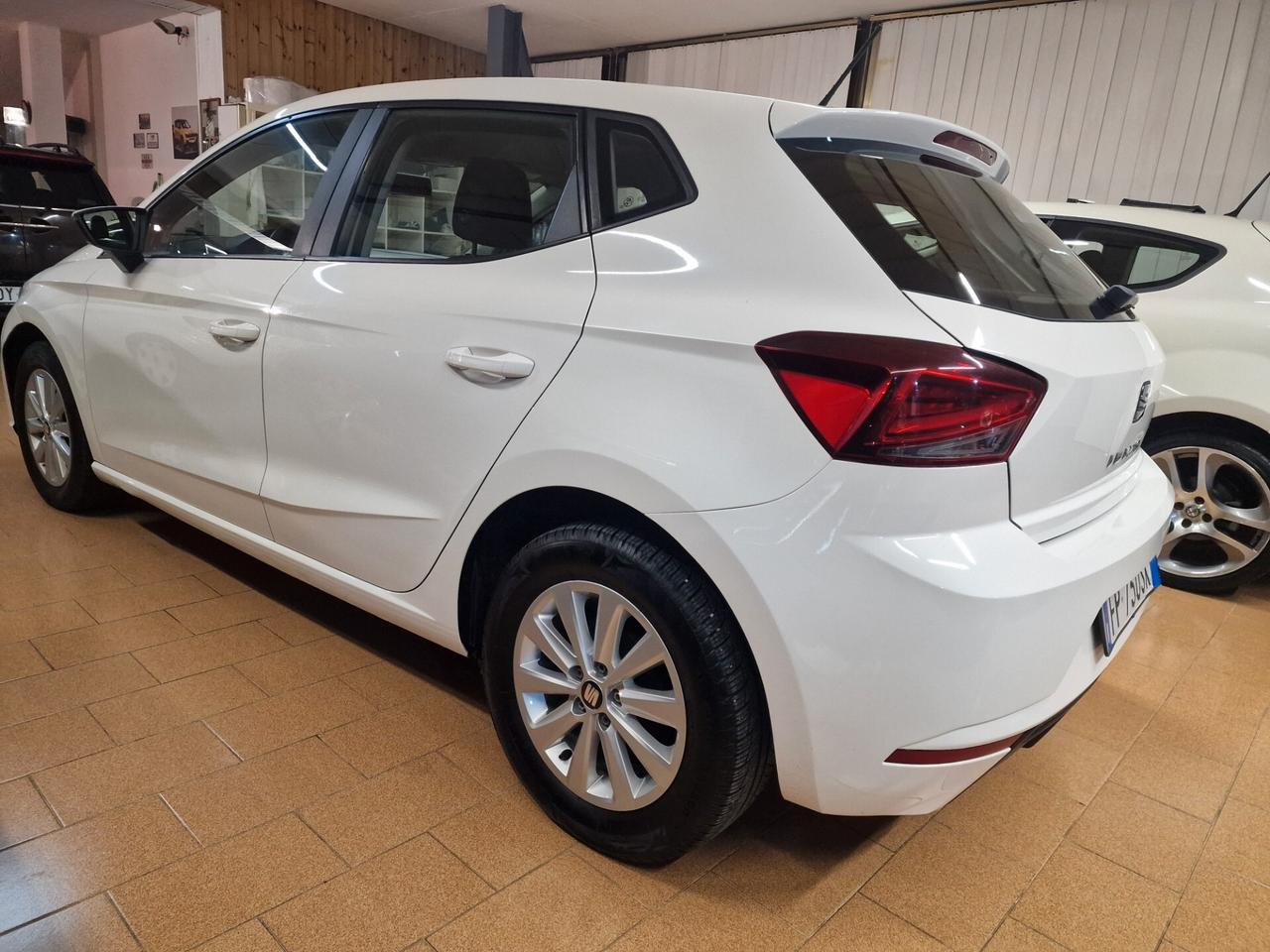 Seat Ibiza 1.0 TGI 5 porte FR, ok neopatentati