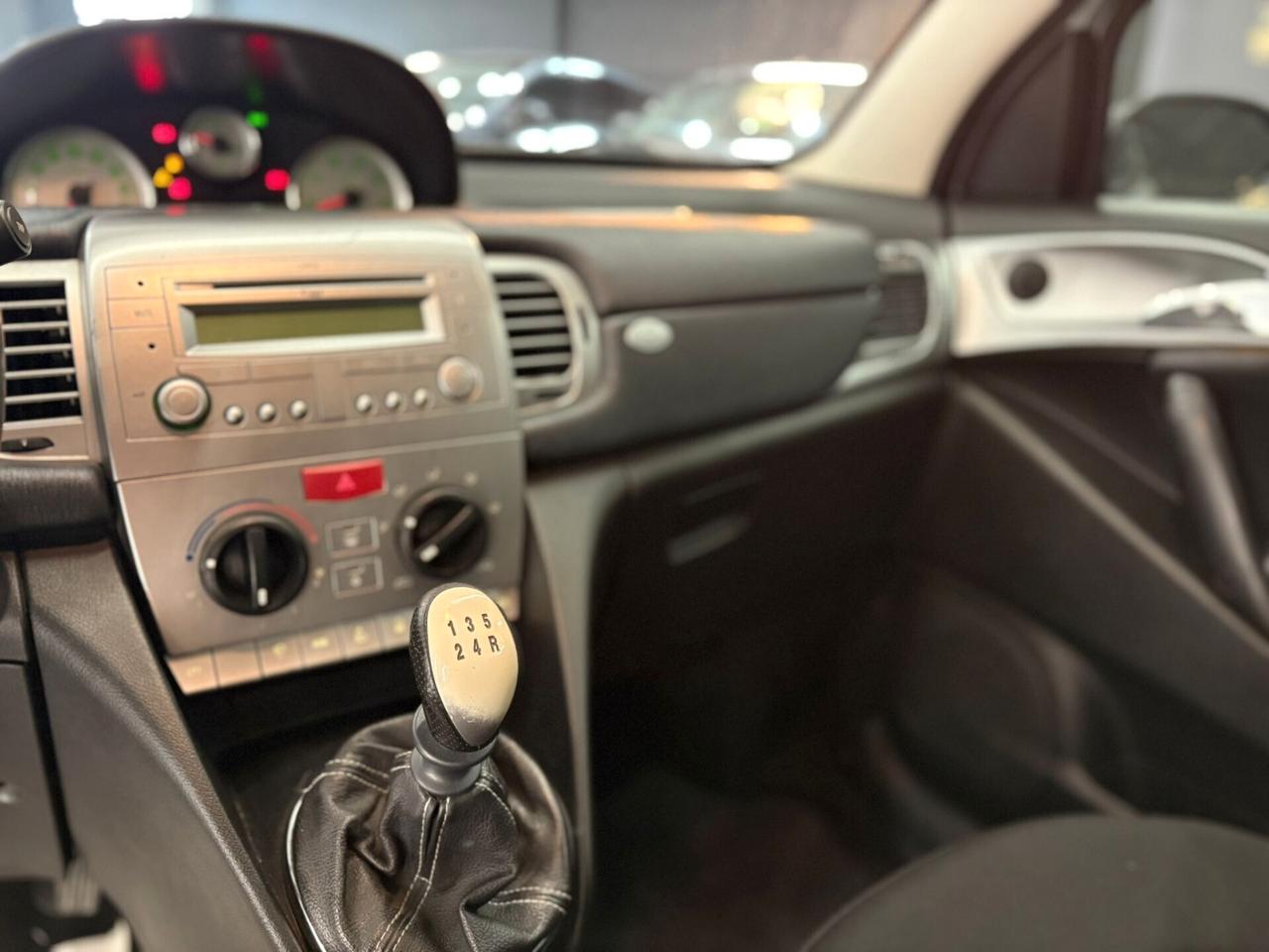 Lancia Ypsilon 1.2 Argento
