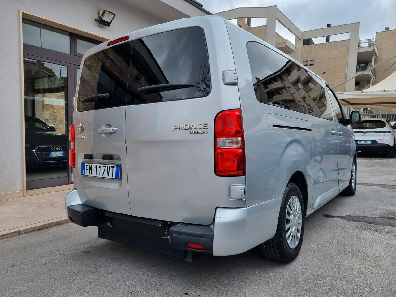 Toyota Proace Verso 1.4D STYLE disabili