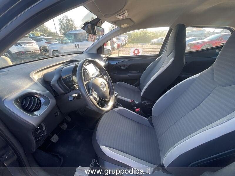 Toyota Aygo II 2018 5p 5p 1.0 x-play 72cv