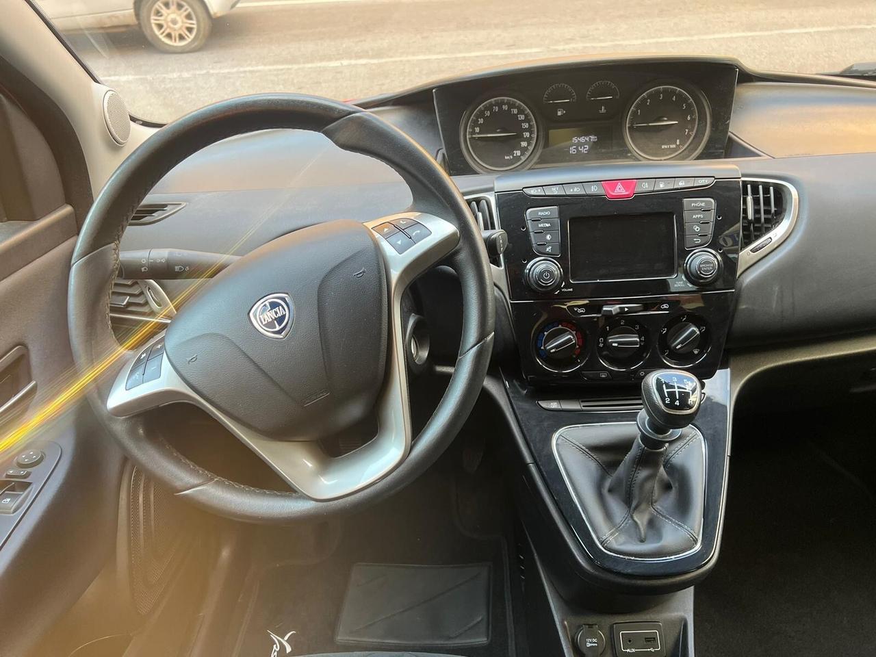 Lancia Ypsilon 1.2 GPL Ecochic Gold Casa madre
