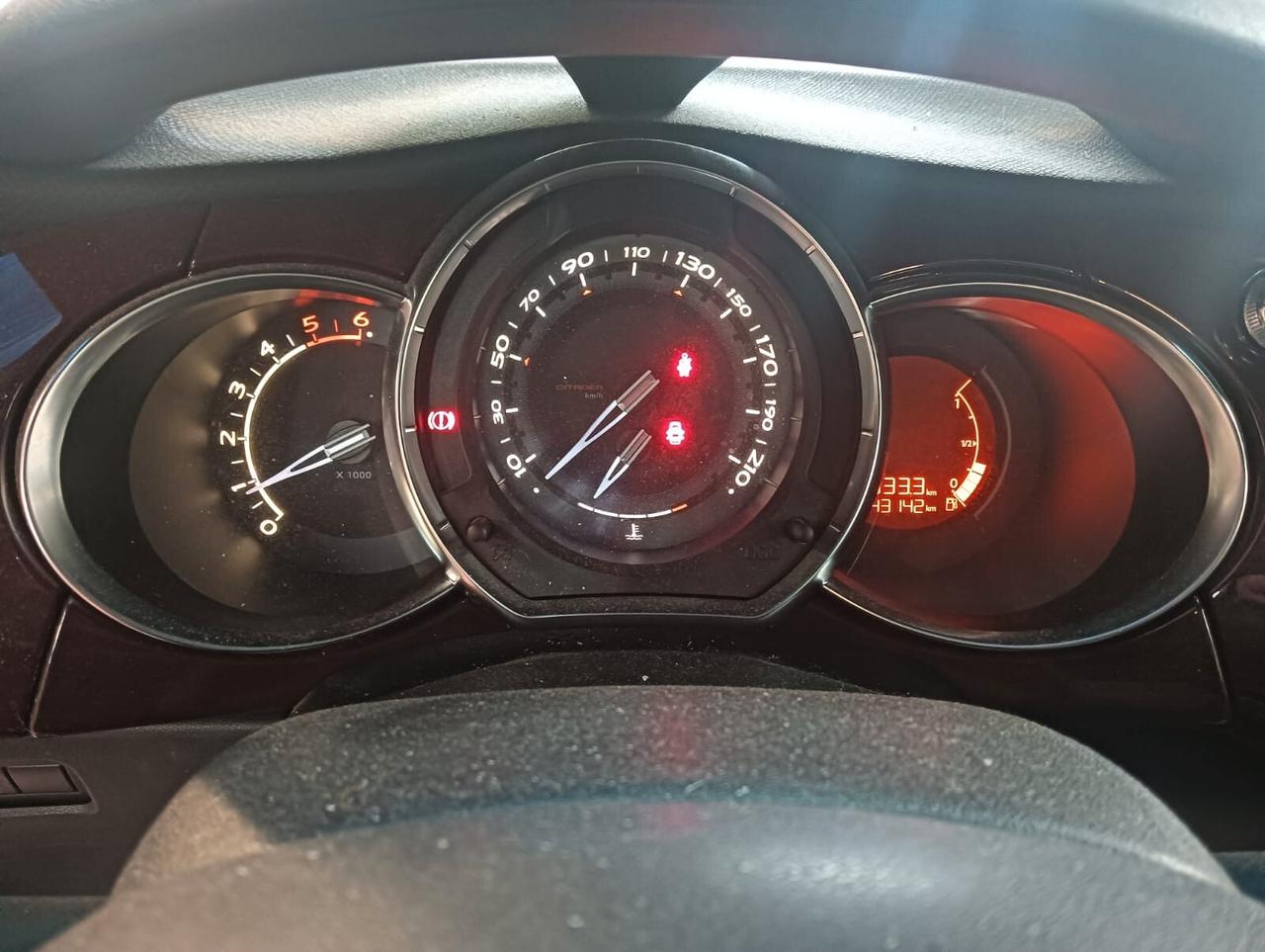 Ds DS3 DS 3 1.6 HDi 90 Just Black