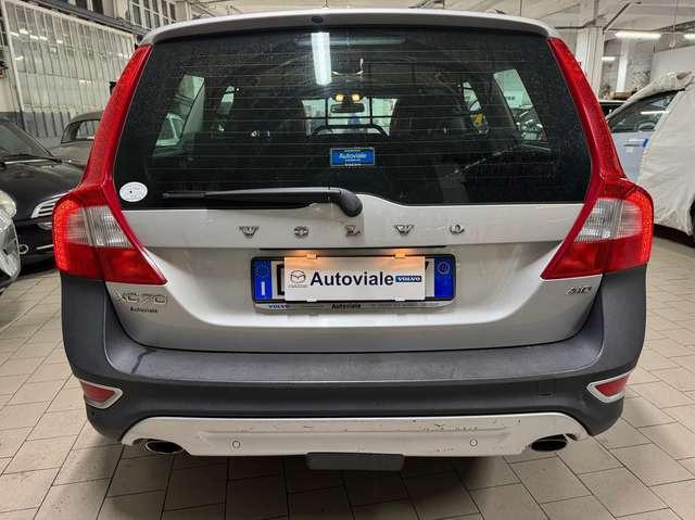 Volvo XC70 XC70 2.4 d5 Momentum awd 205cv geartronic