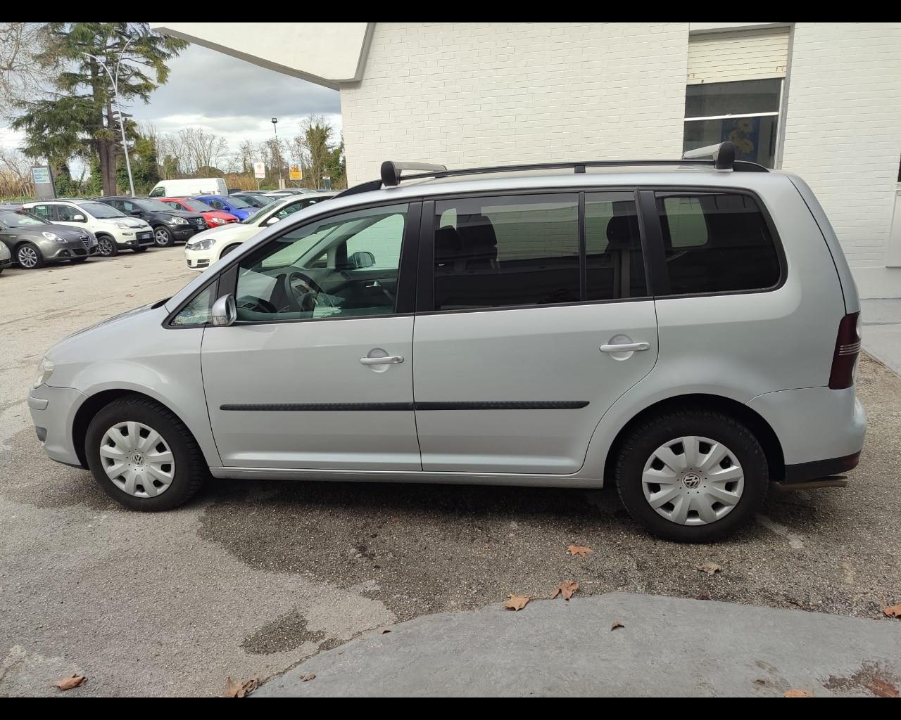 VOLKSWAGEN Touran - 2.0 Conceptline Ecofuel