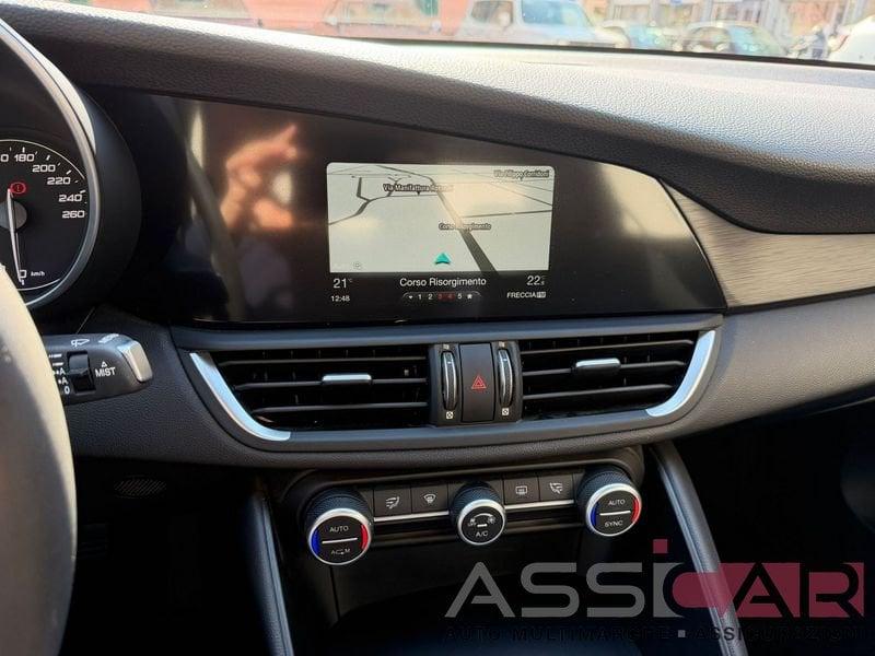 Alfa Romeo Giulia 2.2 Turbo AT8 150CV Business