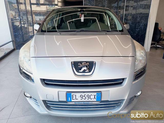 PEUGEOT 5008 1.6 HDi 7 POSTI
