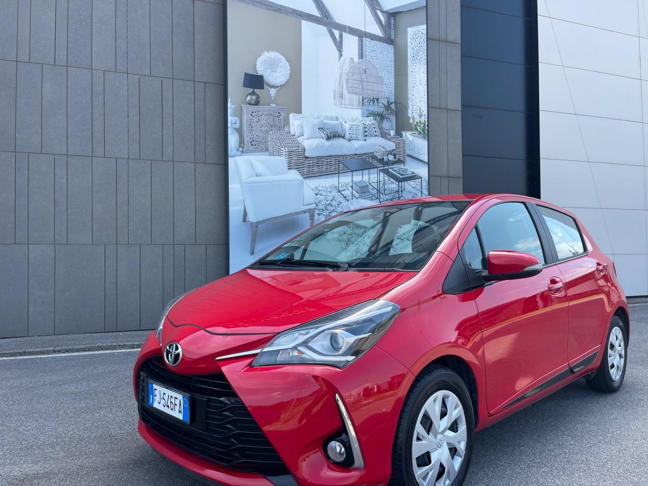 Toyota Yaris 1.5 5 porte Lounge
