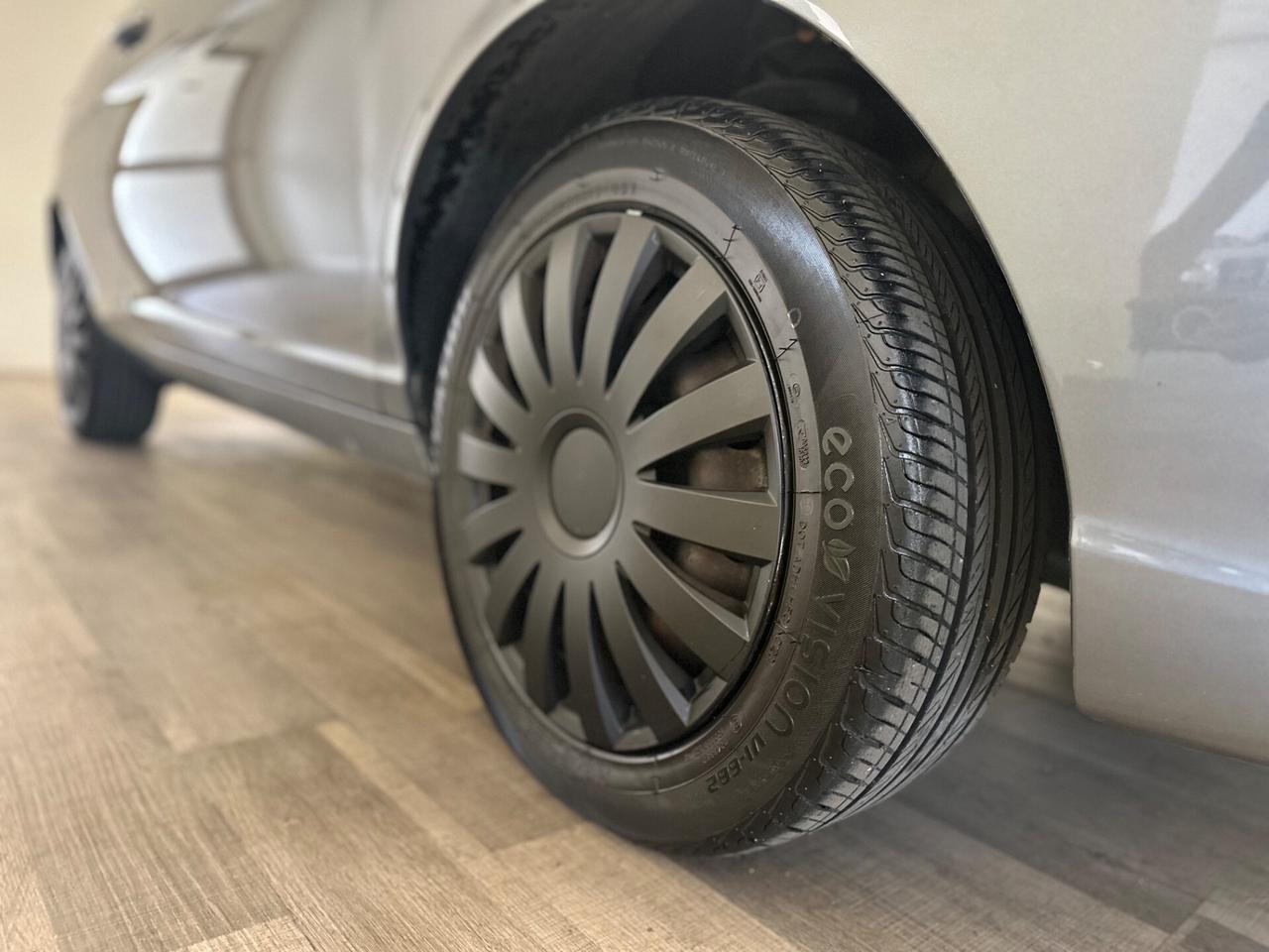 Lancia Ypsilon 1.2 Argento NEOPATENTATI