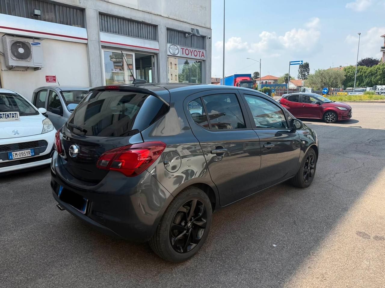 Opel Corsa 1.2 5 porte NEOPATENTATI