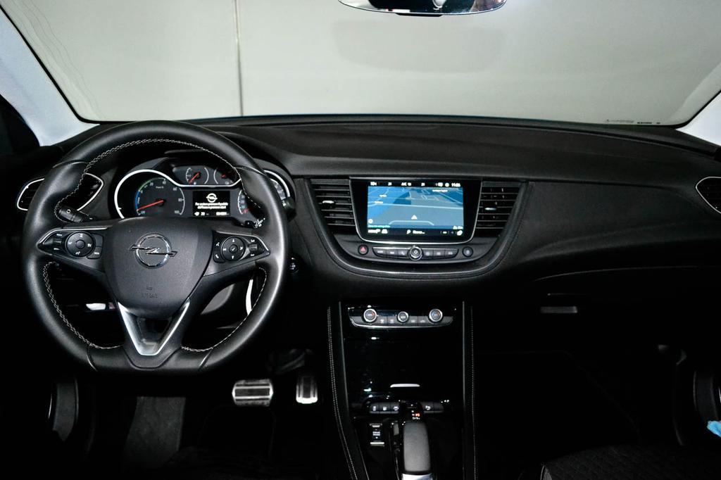 Opel Grandland X 1.6 Plug-in Hybrid4 AWD Auto