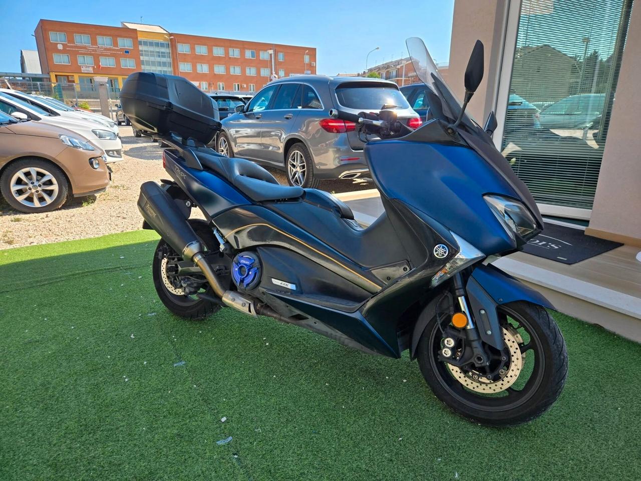 Yamaha TMAX DX