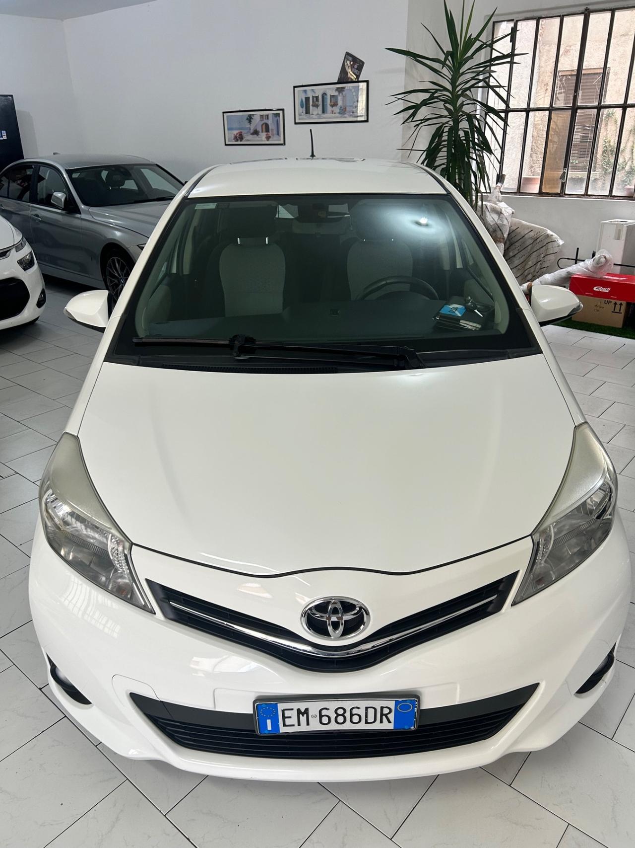 Toyota Yaris Limited