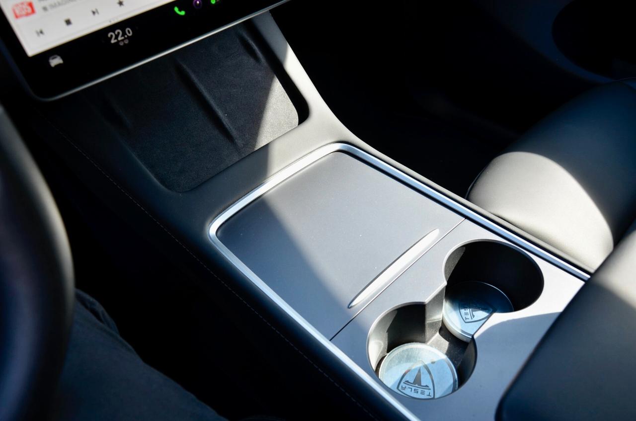 TESLA MODEL Y LONG RANGE DUAL MOTOR AWD, UNICOPROPRIETARIO, AUTOPILOT AVANZATO, PERMUTE