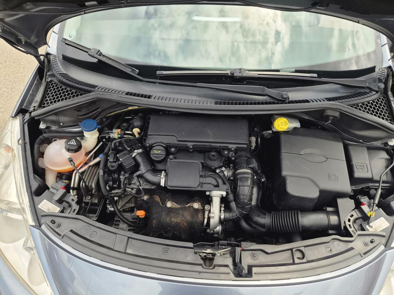 Peugeot 207 1.4 HDi 70CV 5p. ONE Line