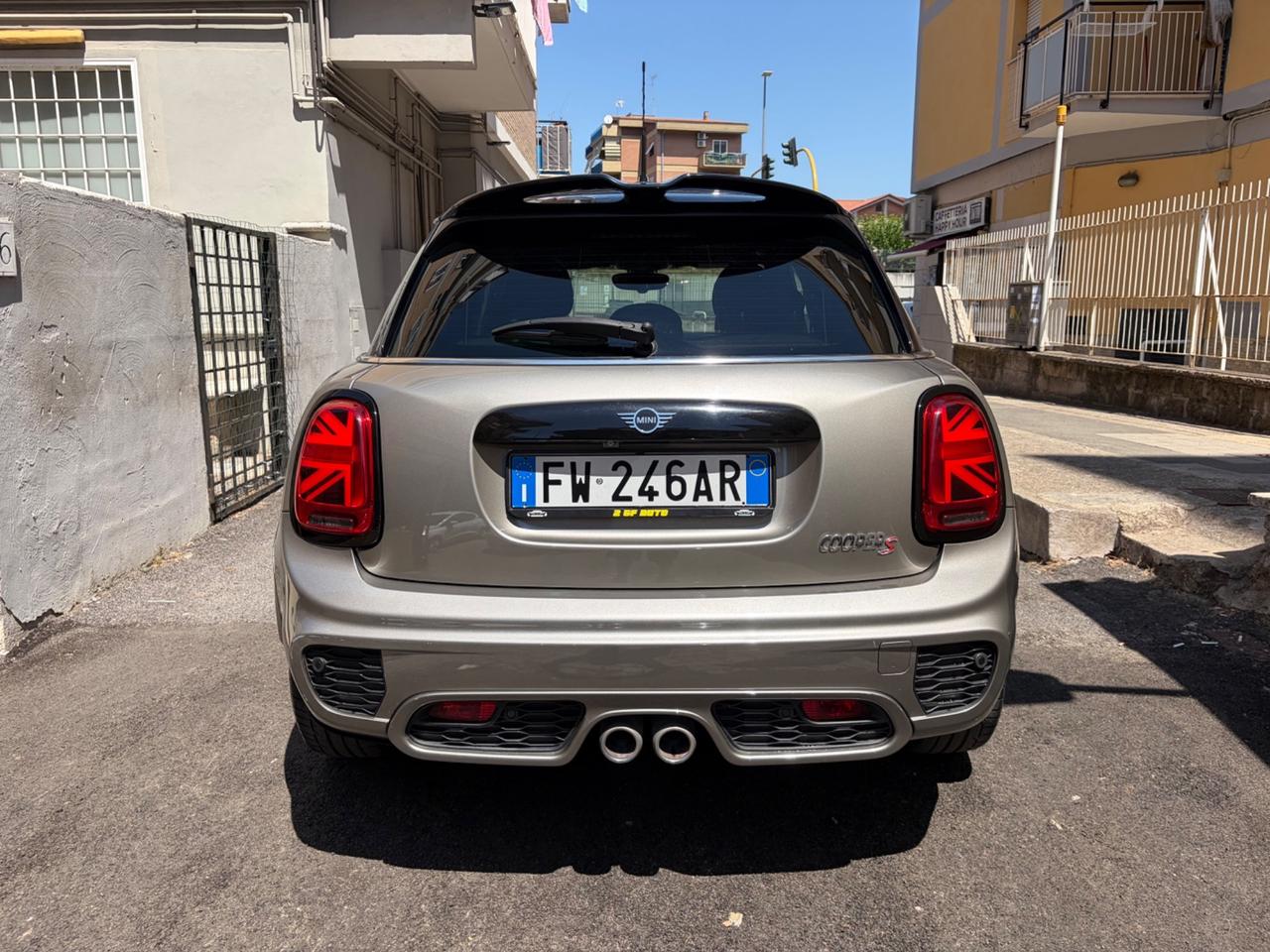 Mini 2.0 Cooper S allestimento john works